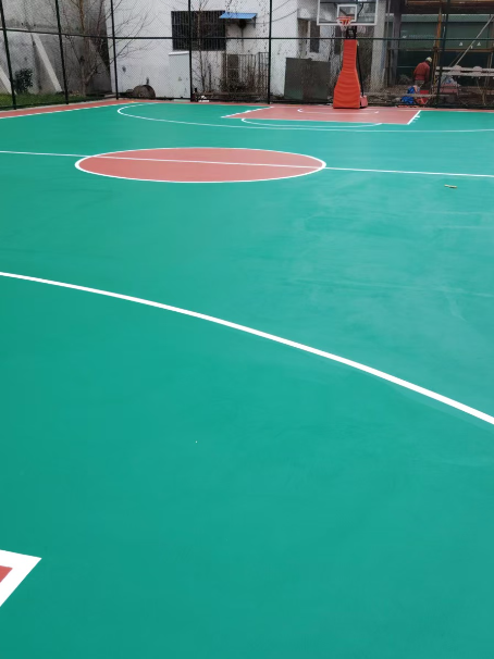 代县 球场长期使用易出现地面开裂